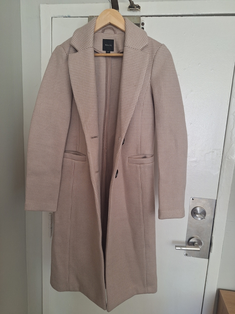 RW&CO. Beige Houndstooth Trench Coat